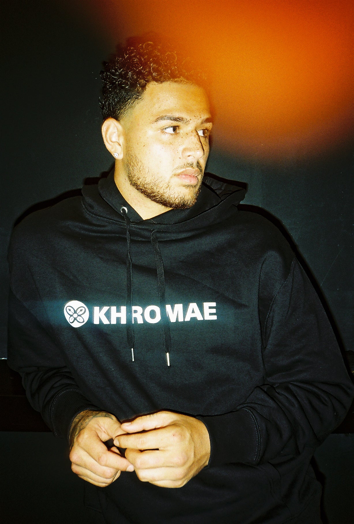 KHROMAE Basic Hoodie (unisex)